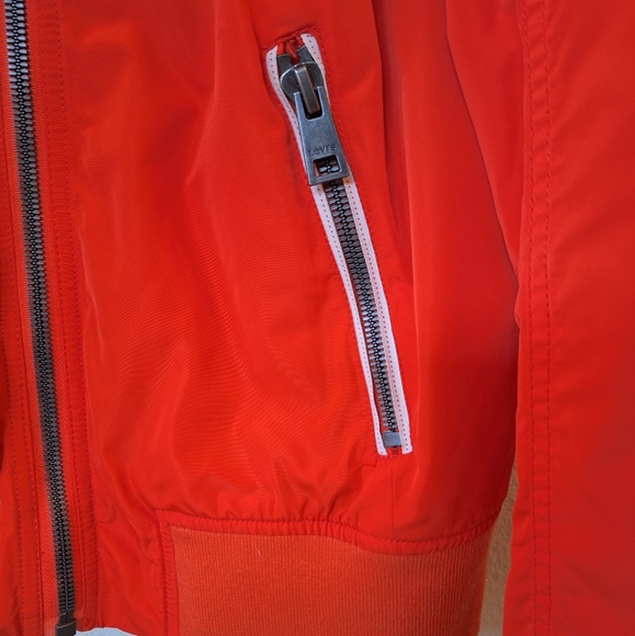 Levi's Womens Orange Flight Bomber Jacket Full Zip Closure Size M - Picture 6 of 9